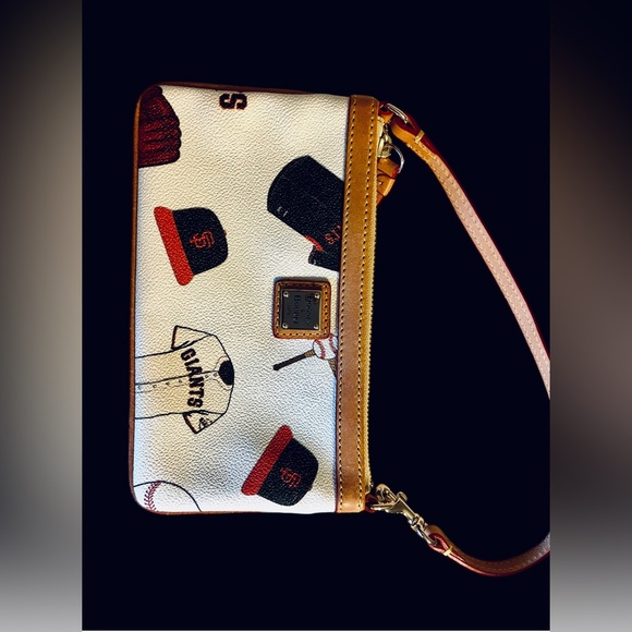 Dooney & Bourke MLB Giants Large Slim Wristlet & Continental Clutch Wallet - Picture 8 of 10